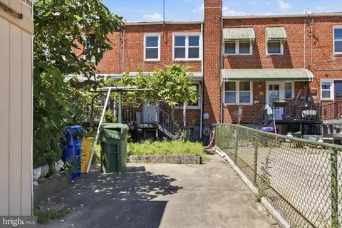 Exterior - 709 Tolna St, Baltimore, MD 21224 photo 5 of 7