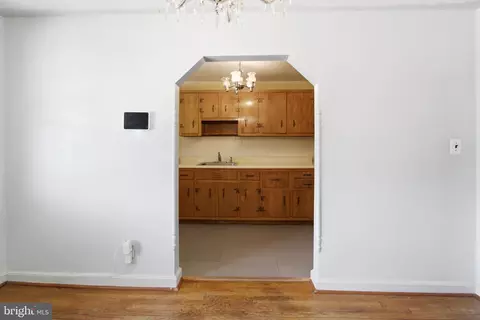 Entry Way - 709 Tolna St, Baltimore, MD 21224 photo 3 of 7