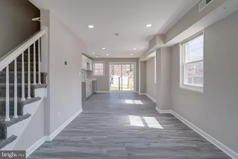 Entry Way - 4100 Colborne Rd, Baltimore, MD 21229 photo 1 of 3