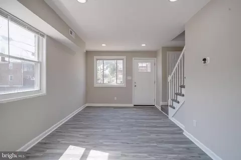 Living - 4100 Colborne Rd, Baltimore, MD 21229 photo 2 of 7