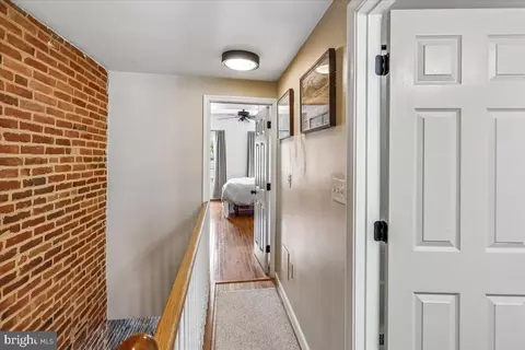 Entry Way - 136 E Fort Ave, Baltimore, MD 21230 photo 7 of 7