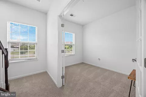 Entry Way - 102 Oldham St, Baltimore, MD 21224 photo 5 of 11