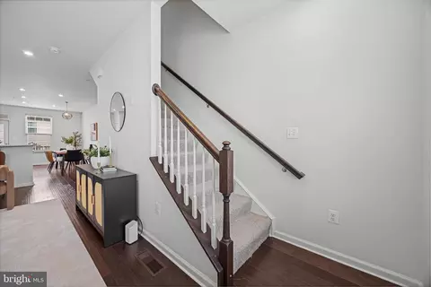 Entry Way - 102 Oldham St, Baltimore, MD 21224 photo 3 of 11