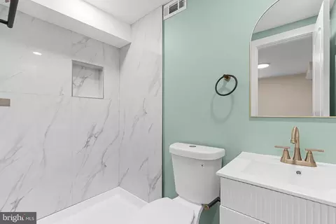 Bath - 1008 E Biddle St, Baltimore, MD 21202 photo 6 of 6