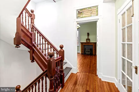 Entry Way - 2014 Mount Royal Ter, Baltimore, MD 21217 photo 6 of 9