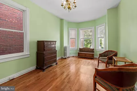 Living - 2014 Mount Royal Ter, Baltimore, MD 21217 photo 5 of 6