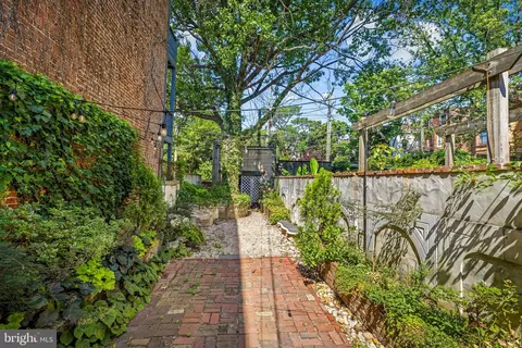 Exterior - 2014 Mount Royal Ter, Baltimore, MD 21217 photo 12 of 15