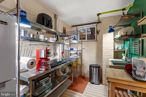 Kitchen - 2014 Mount Royal Ter, Baltimore, MD 21217 photo 5 of 5