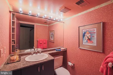 Bath - 6343 Red Cedar Pl, Baltimore, MD 21209 photo 6 of 7
