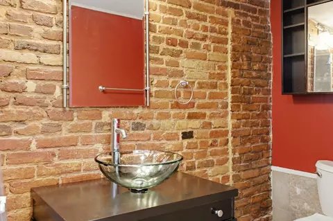 Bath - 420 S Regester, Baltimore, MD 21231 photo 3 of 4
