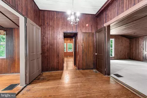 Entry Way - 6204 Gernand Rd, Baltimore, MD 21209 photo 2 of 3