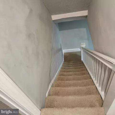 Entry Way - 3928 6th St, Baltimore, MD 21225 photo 10 of 14