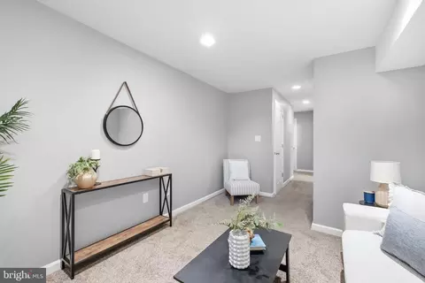 Entry Way - 2806 E Fairmount Ave, Baltimore, MD 21224 photo 2 of 2