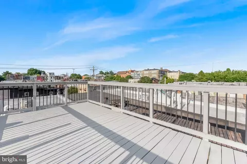 Exterior - 2806 E Fairmount Ave, Baltimore, MD 21224 photo 2 of 5