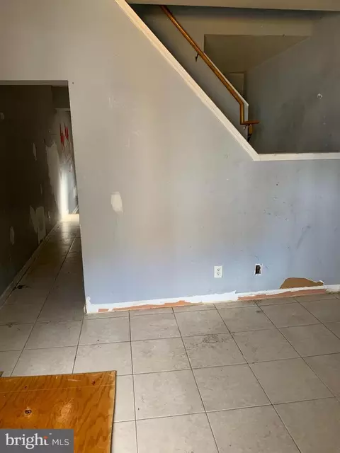 1305 Kuper St, Baltimore, MD 21223 photo 2