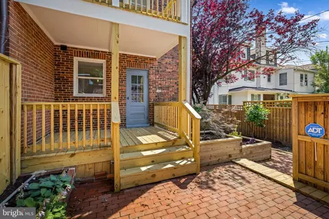 Exterior - 516 E 39th St, Baltimore, MD 21218 photo 4 of 14