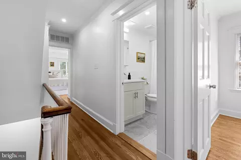 Entry Way - 516 E 39th St, Baltimore, MD 21218 photo 4 of 6