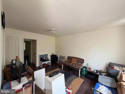 Living - 826 Jack St, Baltimore, MD 21225 photo 1 of 3