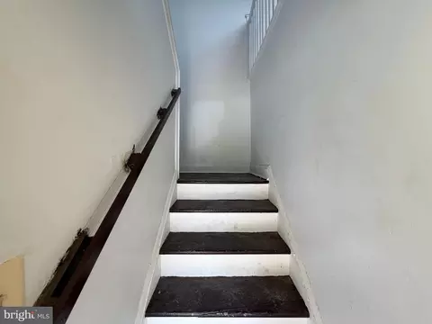 Entry Way - 826 Jack St, Baltimore, MD 21225 photo 3 of 6
