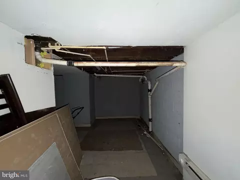 Entry Way - 826 Jack St, Baltimore, MD 21225 photo 5 of 6
