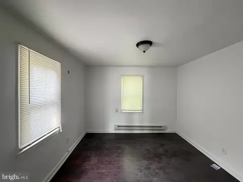 Living - 826 Jack St, Baltimore, MD 21225 photo 3 of 3