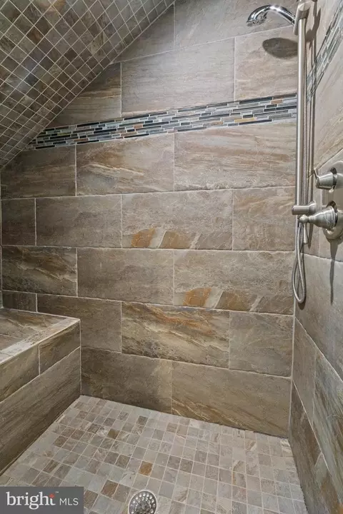 Bath - 1452 Boyle St, Baltimore, MD 21230 photo 3 of 3