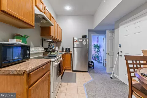 Entry Way - 1918 Mcculloh St, Baltimore, MD 21217 photo 1 of 2