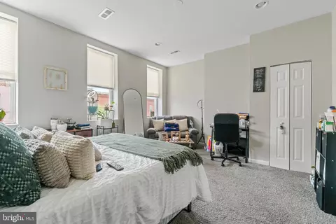 Bedroom - 1918 Mcculloh St, Baltimore, MD 21217 photo 1 of 5