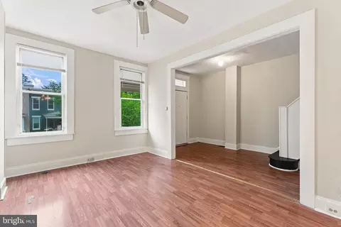 Living - 730 Linnard St, Baltimore, MD 21229 photo 1 of 3