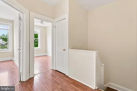 Entry Way - 730 Linnard St, Baltimore, MD 21229 photo 5 of 5