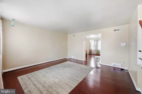 Entry Way - 1545 Gleneagle Rd, Baltimore, MD 21239 photo 2 of 14