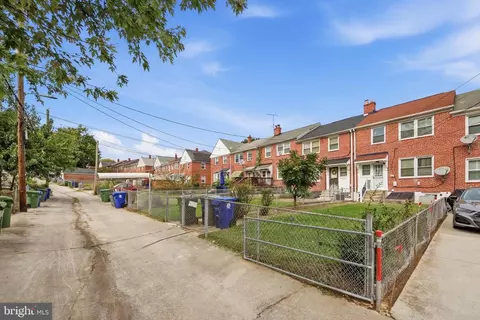 Exterior - 1545 Gleneagle Rd, Baltimore, MD 21239 photo 6 of 9