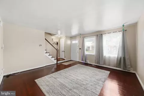 Entry Way - 1545 Gleneagle Rd, Baltimore, MD 21239 photo 5 of 14