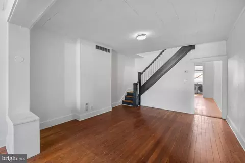 Living - 3822 6th St, Baltimore, MD 21225 photo 2 of 4