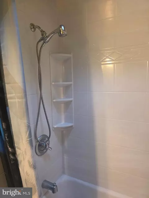 Bath - 3646 Dudley Ave, Baltimore, MD 21213 photo 1 of 1