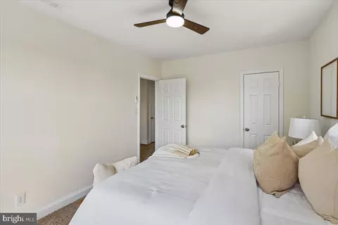 Bedroom - 4266 Rokeby Rd, Baltimore, MD 21229 photo 4 of 6