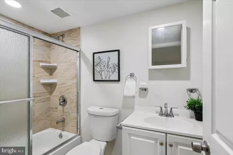 Bath - 4266 Rokeby Rd, Baltimore, MD 21229 photo 2 of 2