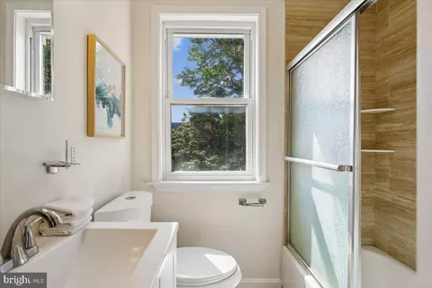 Bath - 4266 Rokeby Rd, Baltimore, MD 21229 photo 1 of 2
