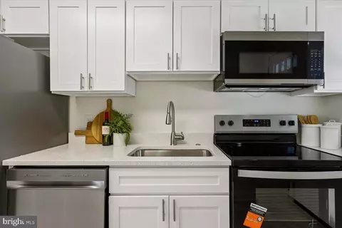 Kitchen - 4266 Rokeby Rd, Baltimore, MD 21229 photo 1 of 1
