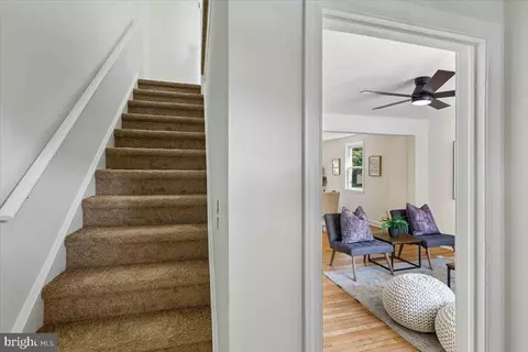 Entry Way - 4266 Rokeby Rd, Baltimore, MD 21229 photo 1 of 6