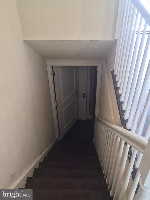 Entry Way - 3522 Erdman Ave, Baltimore, MD 21213 photo 5 of 6