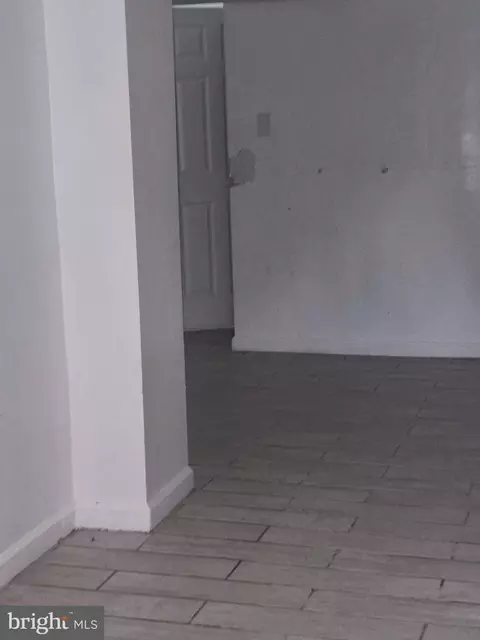 Entry Way - 3522 Erdman Ave, Baltimore, MD 21213 photo 2 of 6