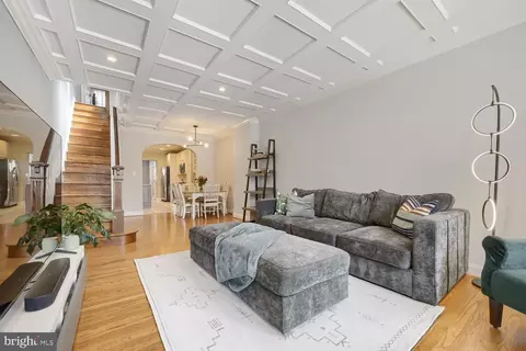 Entry Way - 841 S Conkling St, Baltimore, MD 21224 photo 1 of 6