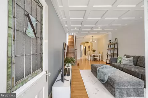 Entry Way - 841 S Conkling St, Baltimore, MD 21224 photo 2 of 6