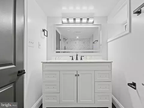 Bath - 5927 Eurith Ave, Baltimore, MD 21206 photo 6 of 6