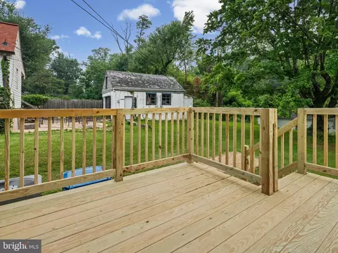 Exterior - 5927 Eurith Ave, Baltimore, MD 21206 photo 3 of 6