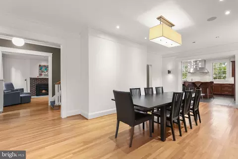Dining - 210 Northfield Pl, Baltimore, MD 21210 photo 2 of 5