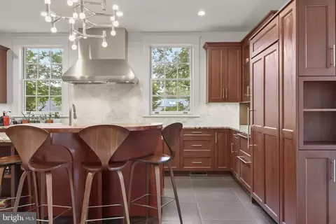 Kitchen - 210 Northfield Pl, Baltimore, MD 21210 photo 2 of 11
