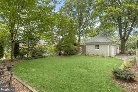 Exterior - 210 Northfield Pl, Baltimore, MD 21210 photo 19 of 24