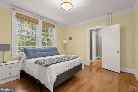 Bedroom - 210 Northfield Pl, Baltimore, MD 21210 photo 5 of 10